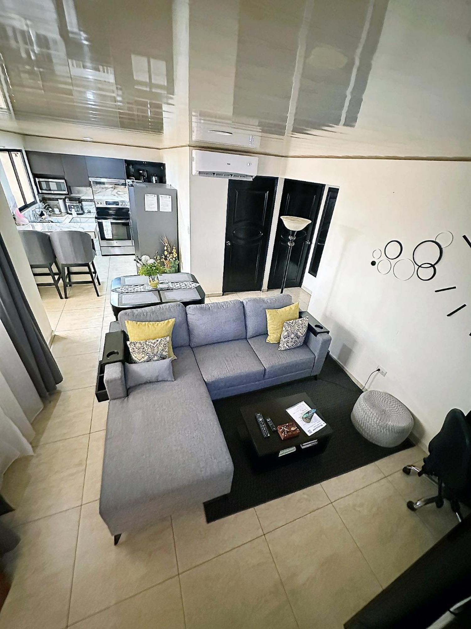 Senderos Apartment, Self Check- In, Airport Sjo 5 Min Río Segundo Exteriör bild