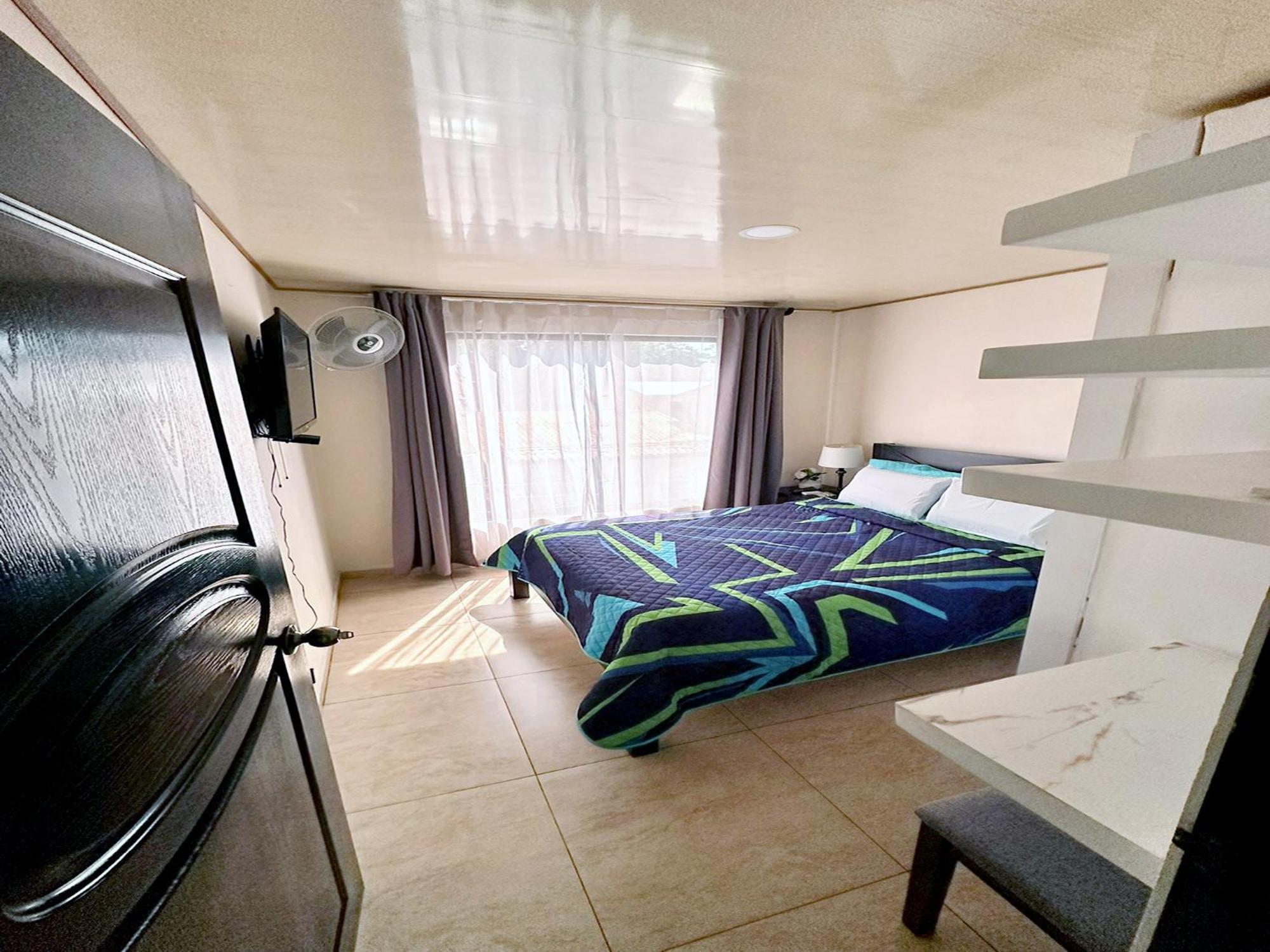 Senderos Apartment, Self Check- In, Airport Sjo 5 Min Río Segundo Exteriör bild